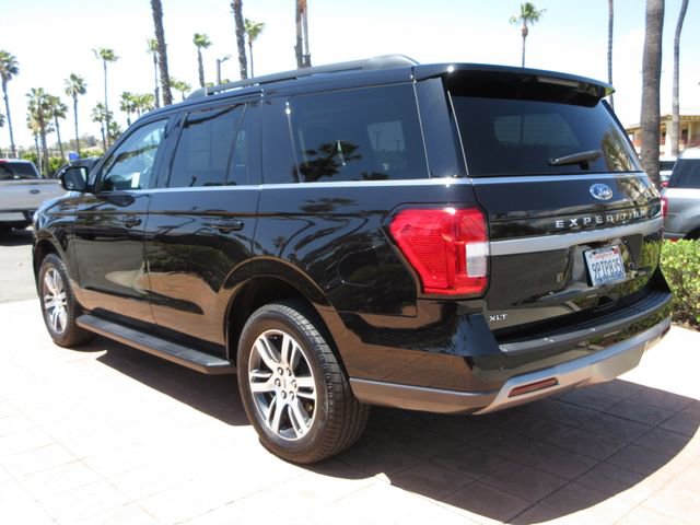 Used 2024 Ford Expedition XLT RWD image 2