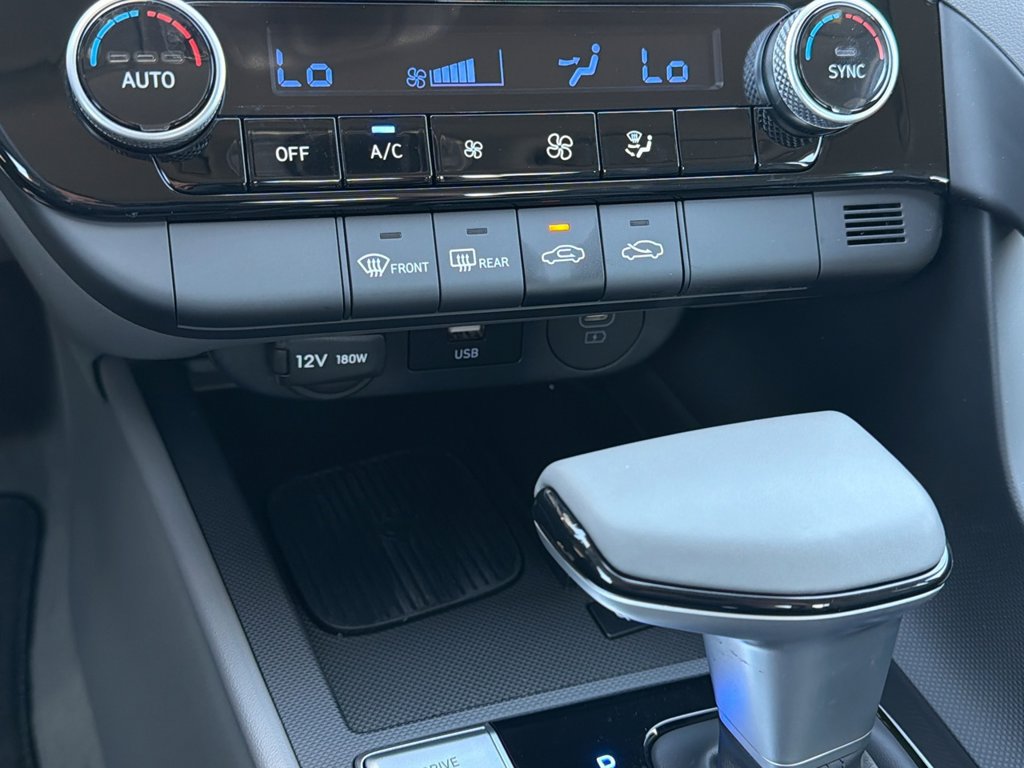 Certified 2025 Hyundai Elantra Sport FWD image 24