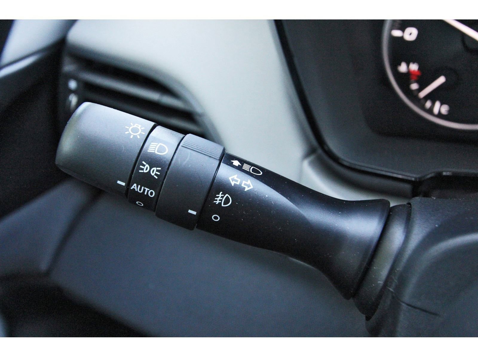 Certified 2025 Subaru Outback Premium image 17