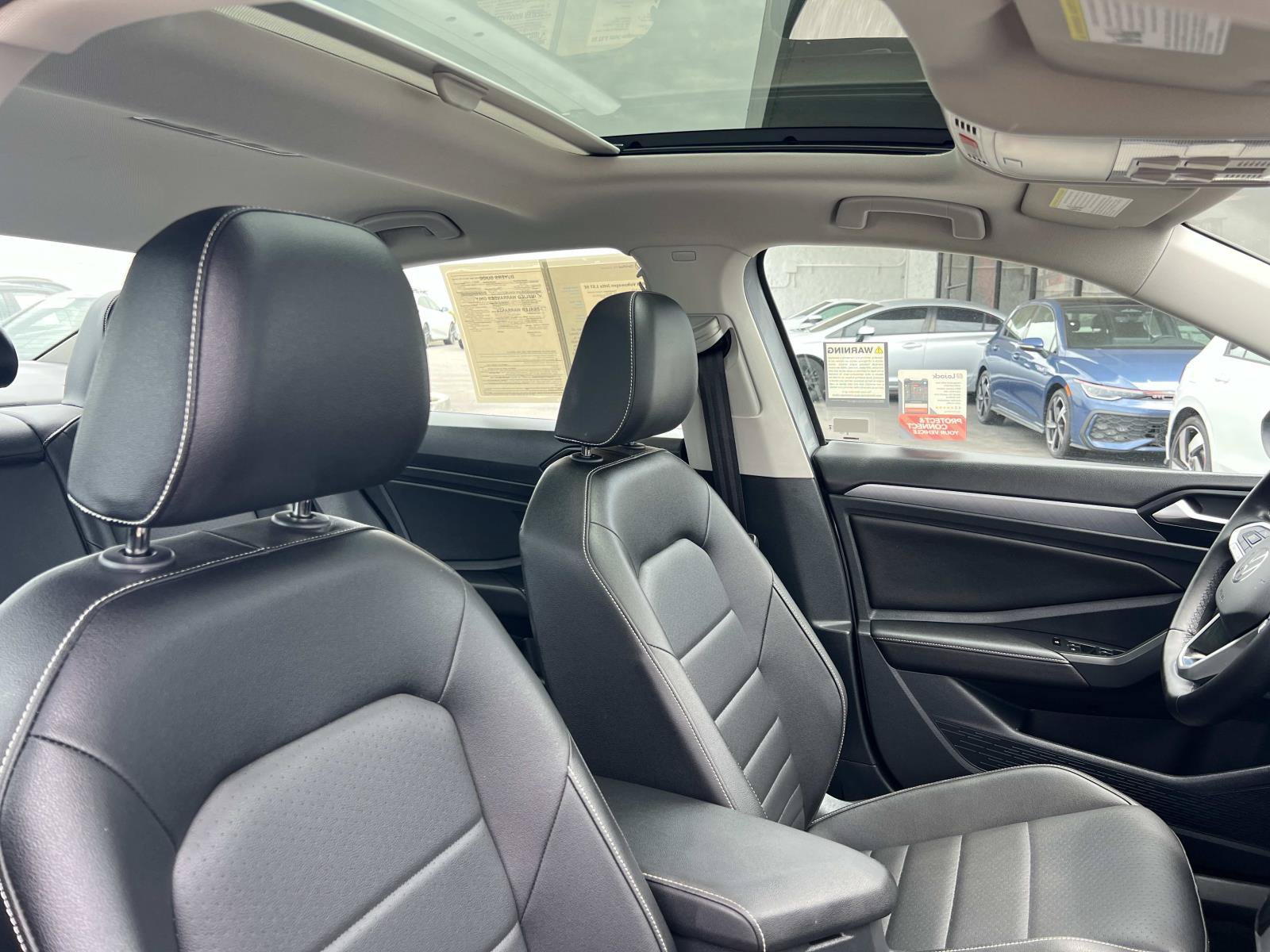 Certified 2024 Volkswagen Jetta SE FWD image 29