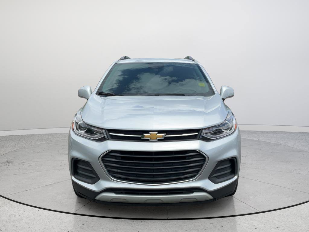 Used 2022 Chevrolet Trax LT w/ LT Convenience Package FWD image 4
