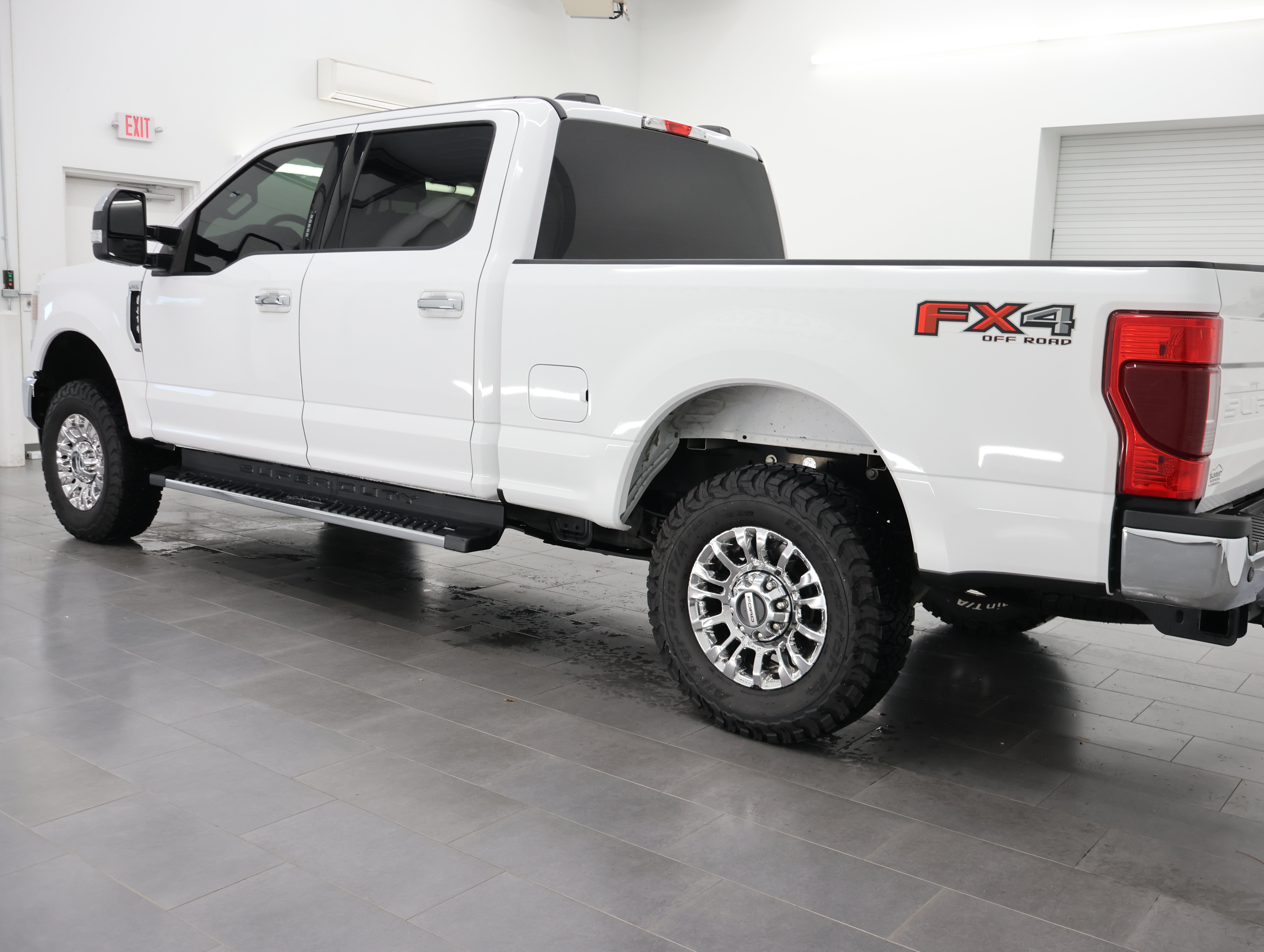 Used 2020 Ford F250 XLT w/ XLT Premium Package AWD/4WD image 6