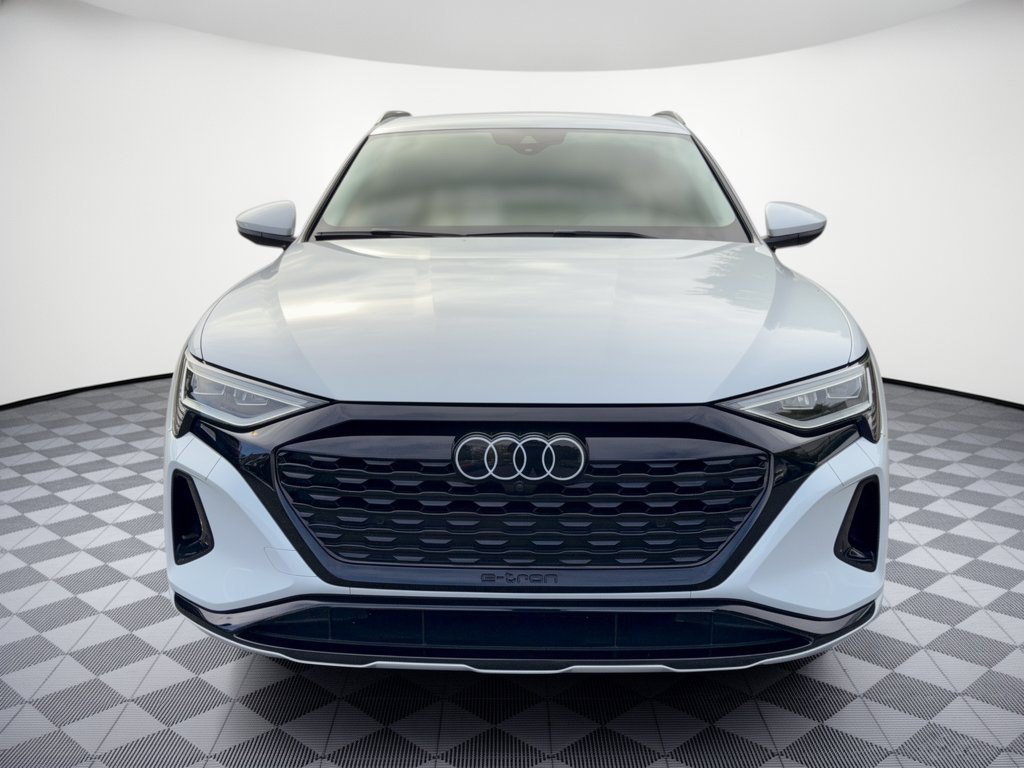 Used 2024 Audi Q8 e-tron Premium AWD/4WD image 6