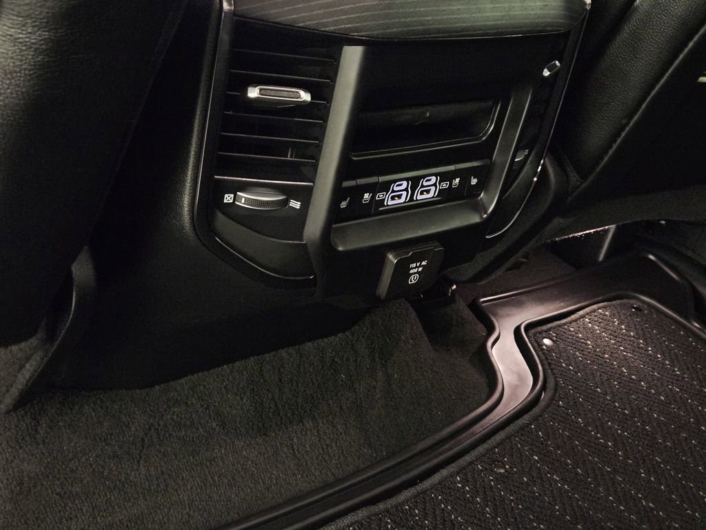 Used 2023 RAM 1500 Limited w/ Body Color Bumper Group AWD/4WD image 29