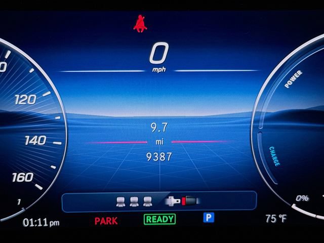 Used 2025 Mercedes-Benz GLC 350e 4MATIC image 12