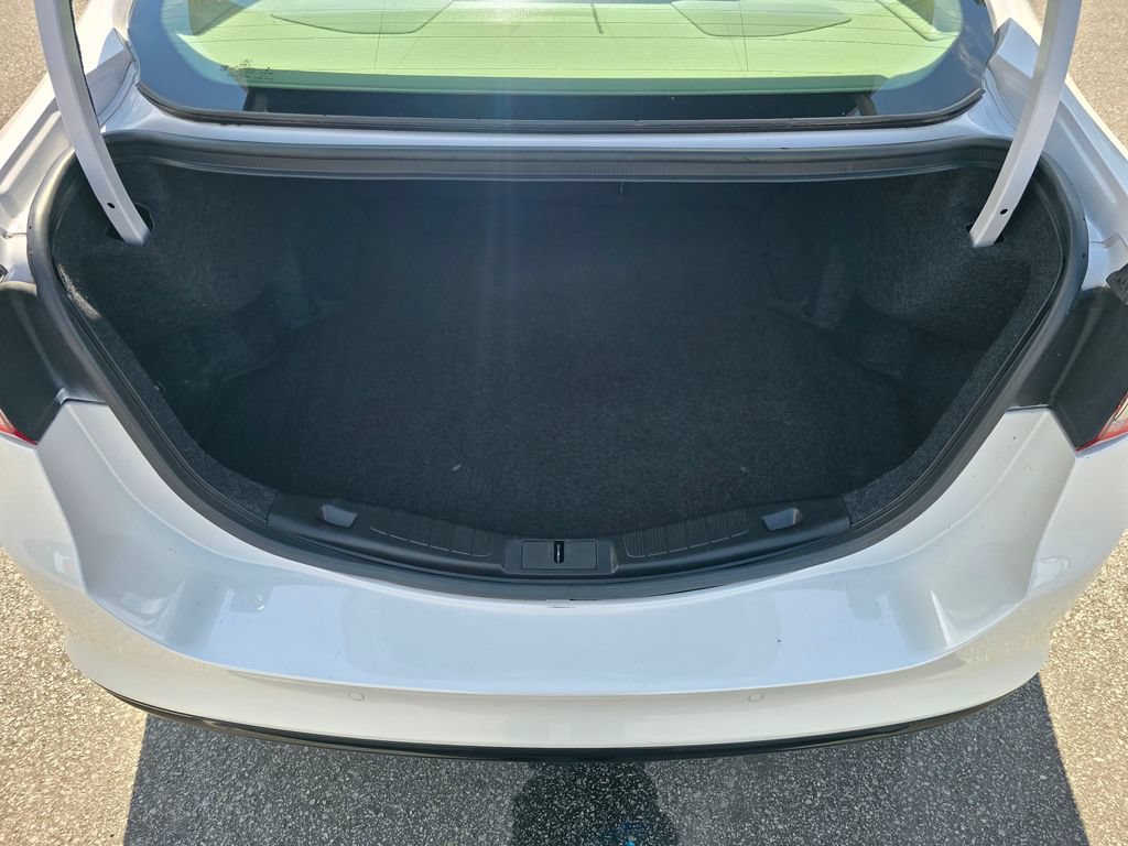 Used 2017 Ford Fusion SE w/ Fusion SE Technology Package FWD image 23