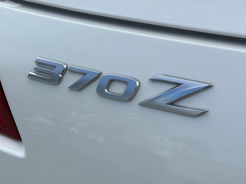 Used 2019 Nissan 370Z Touring Sport RWD image 10