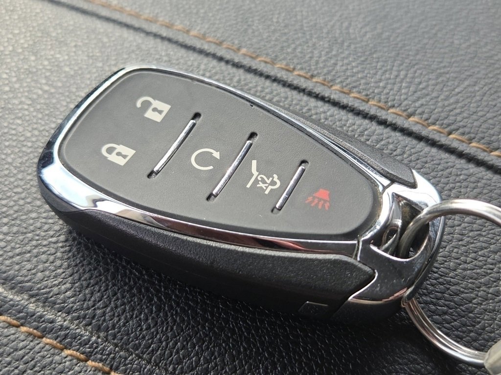 Used 2020 Chevrolet Traverse LT w/ LT Premium Package image 40