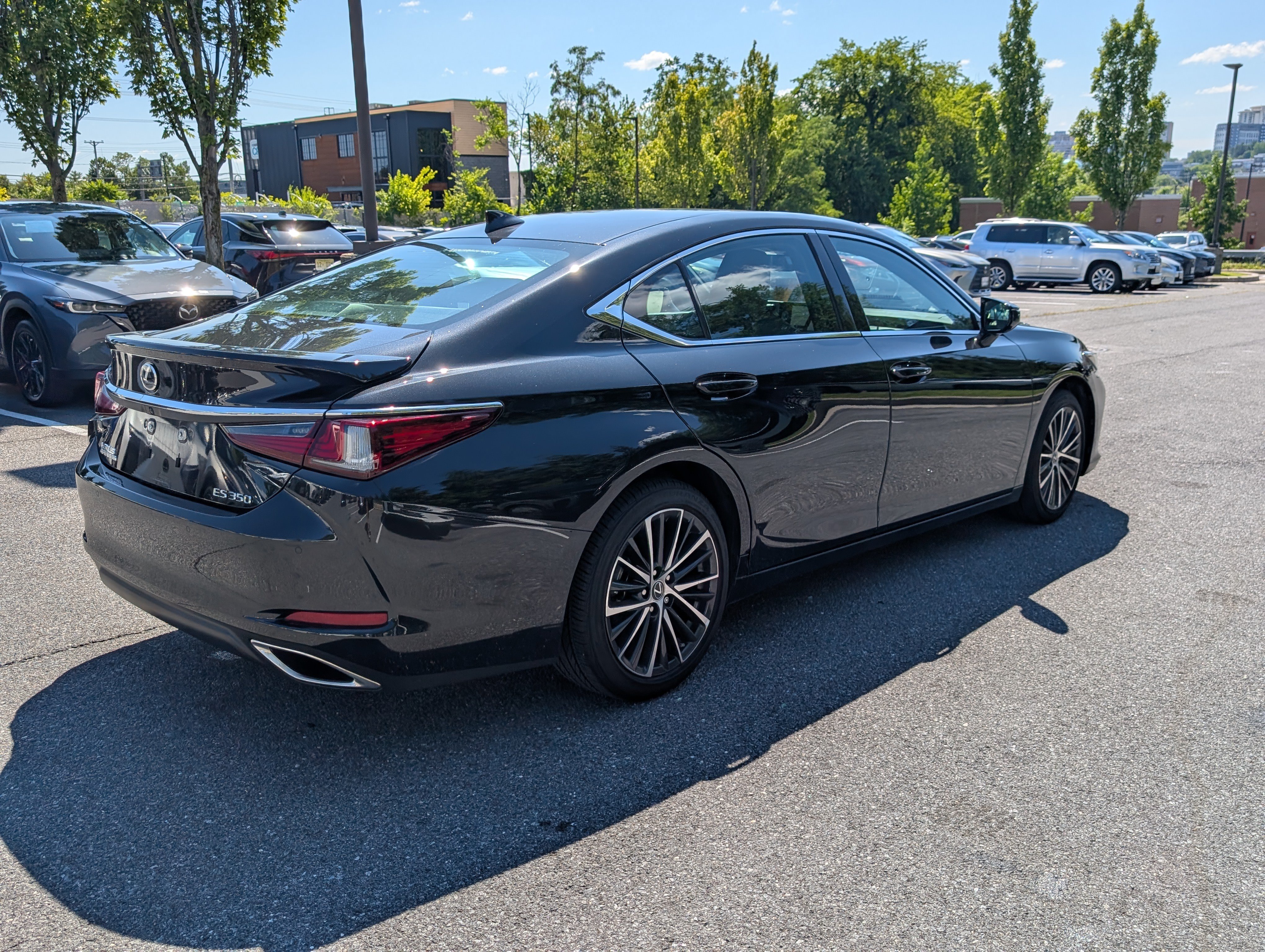 Certified 2025 Lexus ES 350 w/ Premium Package FWD image 3