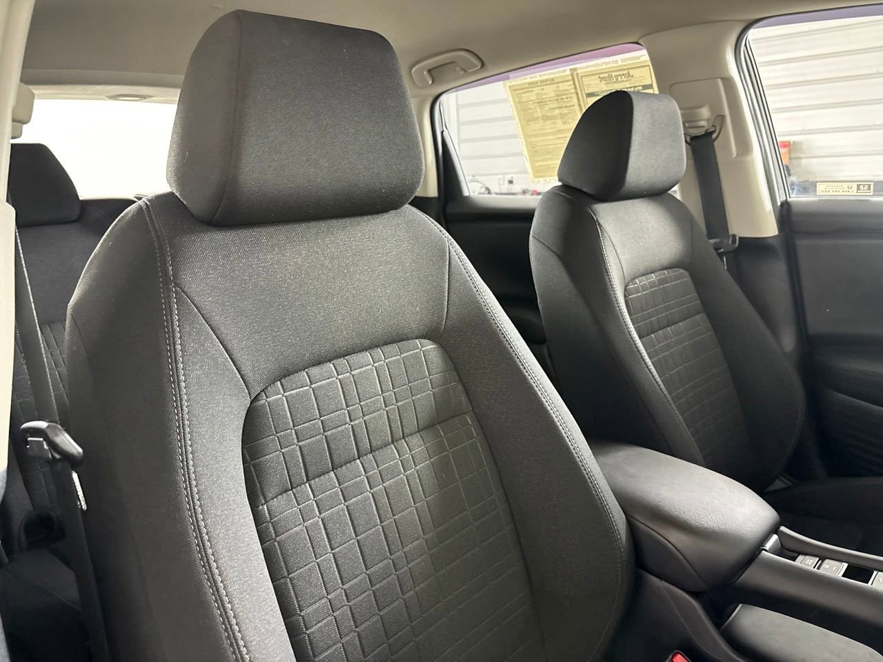 Used 2024 Honda HR-V LX image 24
