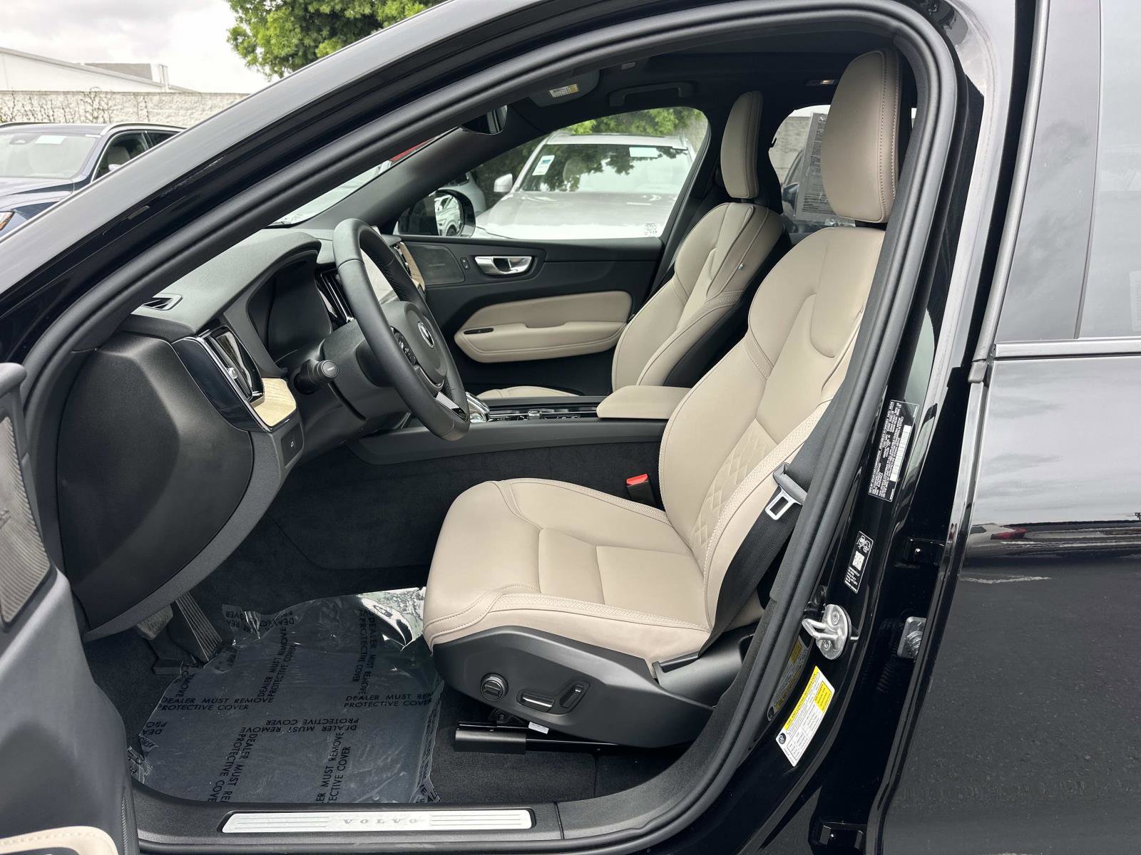 Certified 2026 Volvo XC60 B5 Plus w/ Climate Package image 16