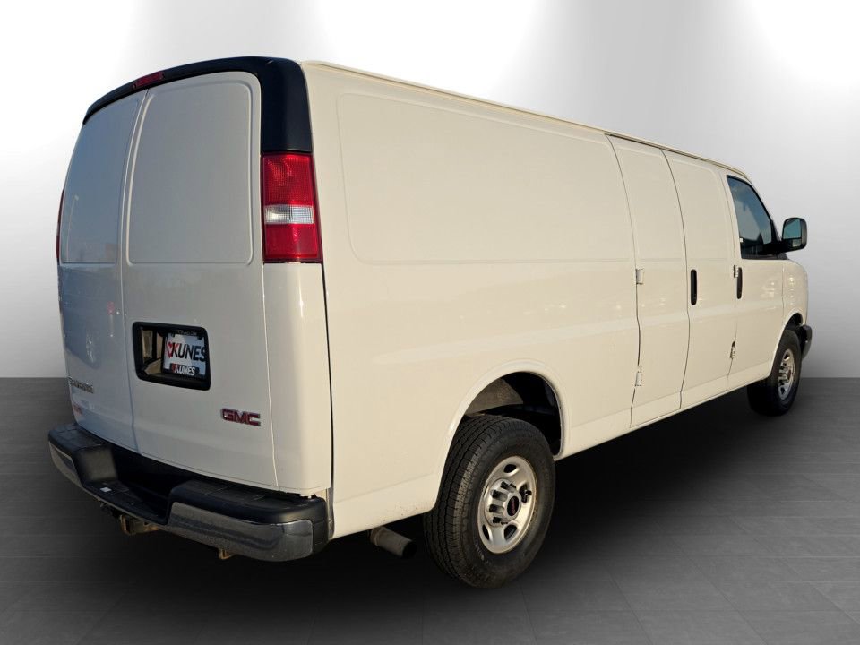 Used 2022 GMC Savana 3500 Extended w/ Driver Convenience Package RWD image 6