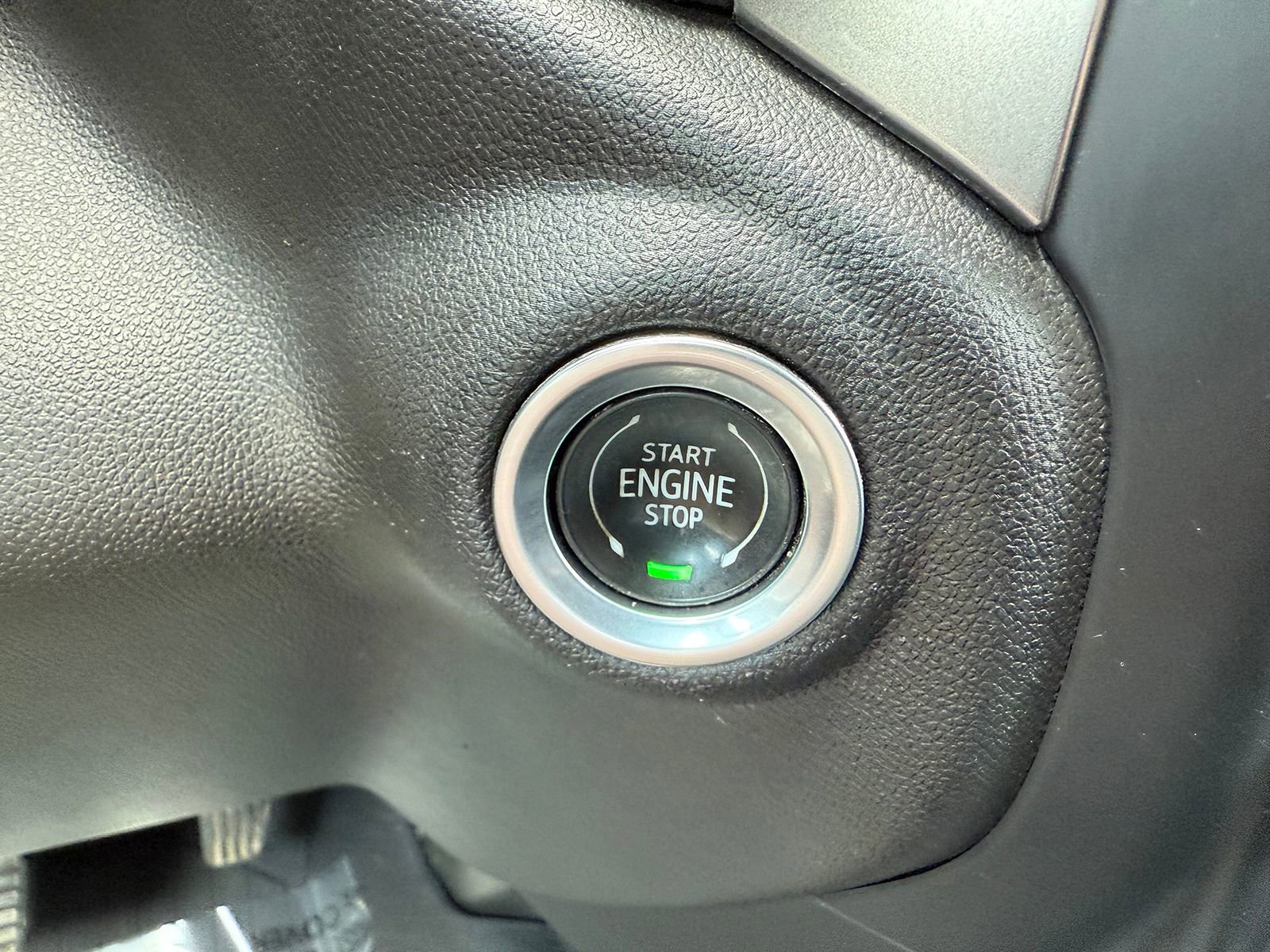 Certified 2022 Chevrolet Silverado 2500 LT w/ Convenience Package image 32