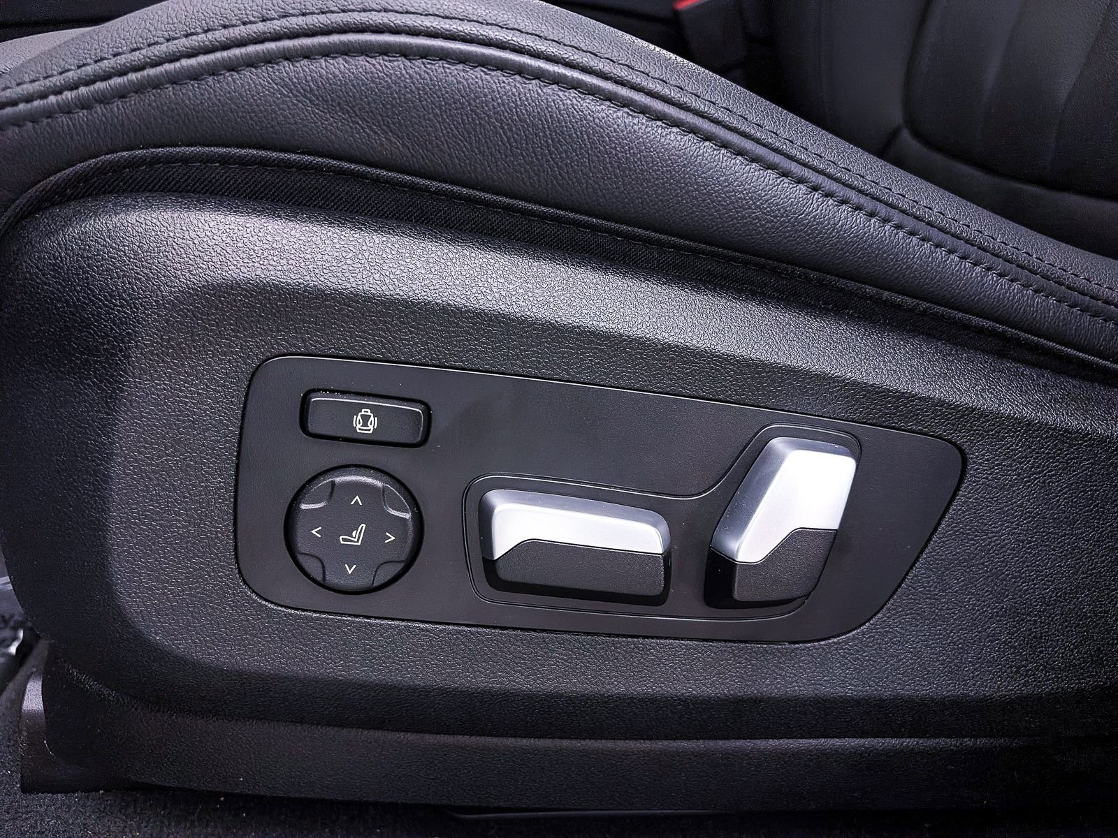 Used 2022 BMW X5 sDrive40i w/ Parking Assistance Package RWD image 19