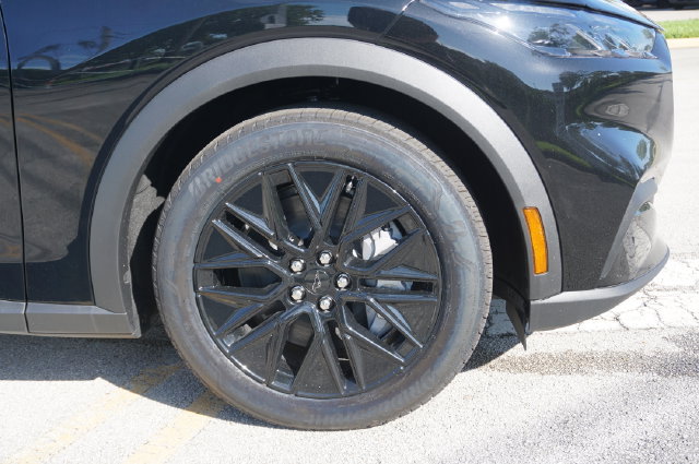 New 2026 Ford Mustang Mach-E Select w/ Comfort Package Lite RWD image 16
