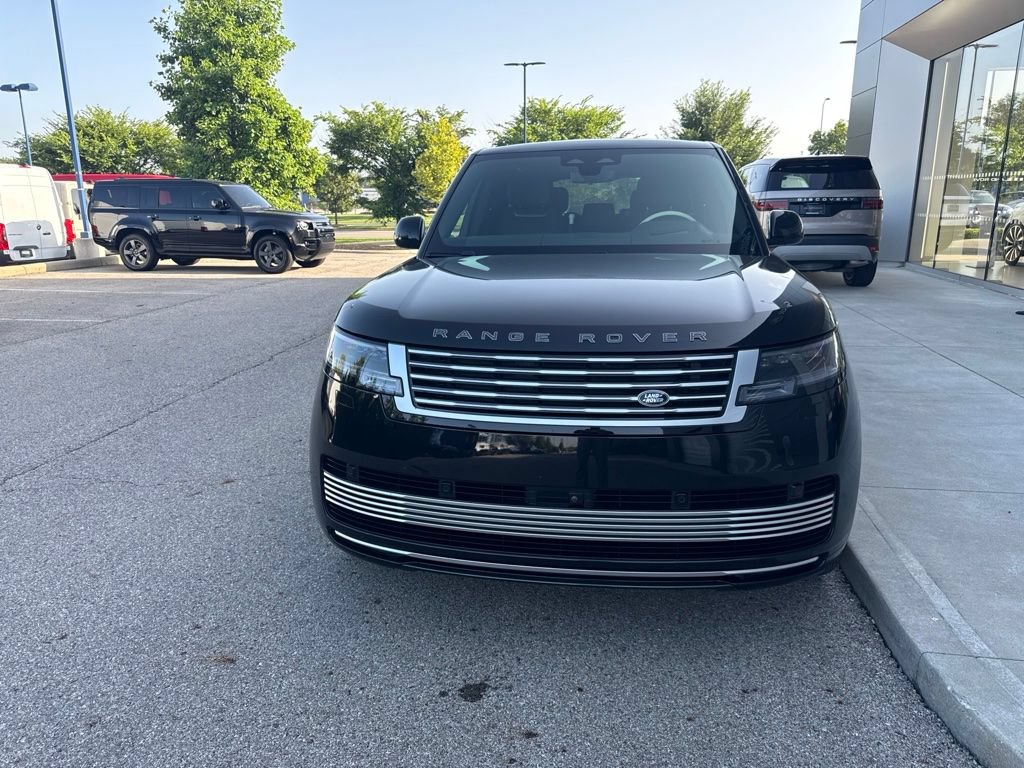 Certified 2024 Land Rover Range Rover SV AWD/4WD image 2
