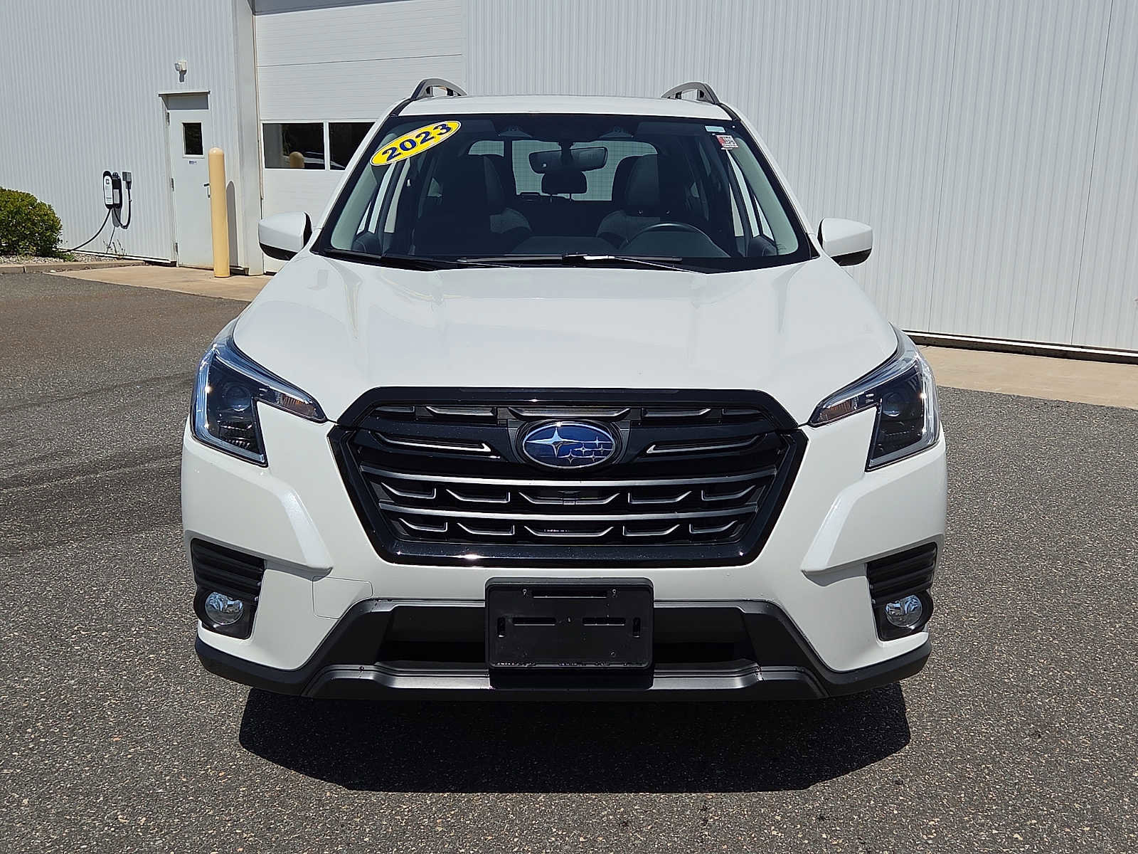 Used 2023 Subaru Forester Premium AWD/4WD image 2