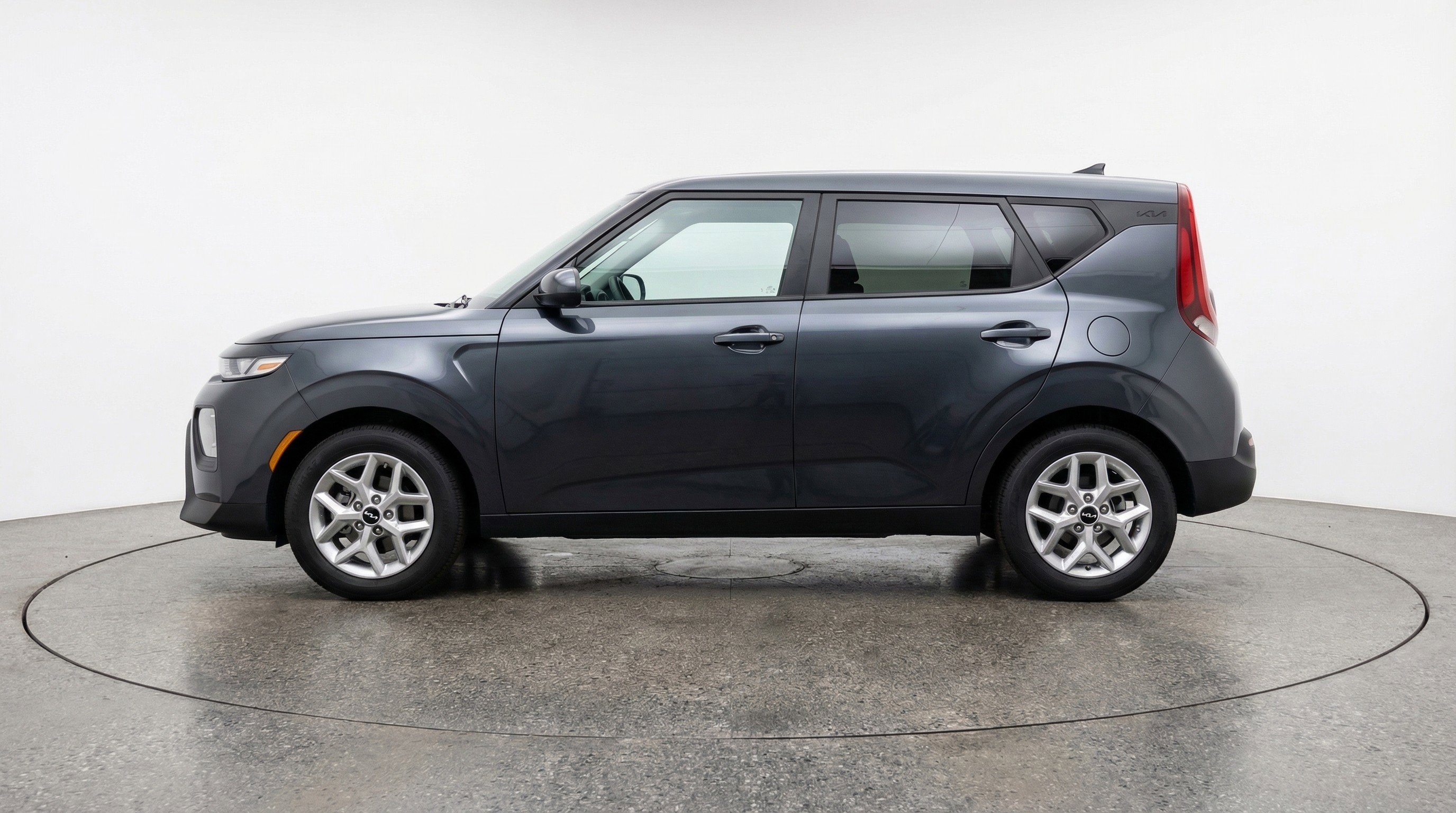 Used 2025 Kia Soul LX w/ LX Technology Package image 5