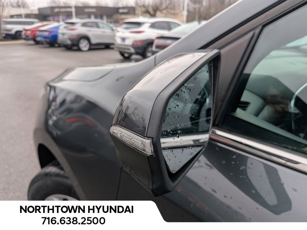 Used 2018 Chevrolet Equinox LT image 38