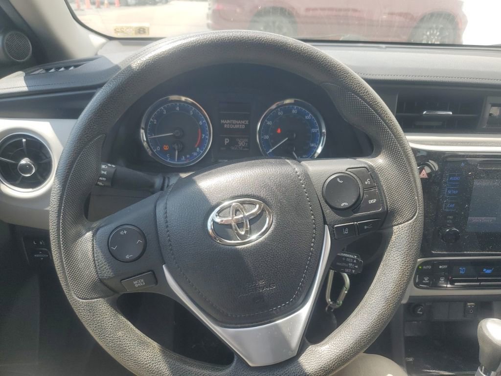 Used 2018 Toyota Corolla LE image 15