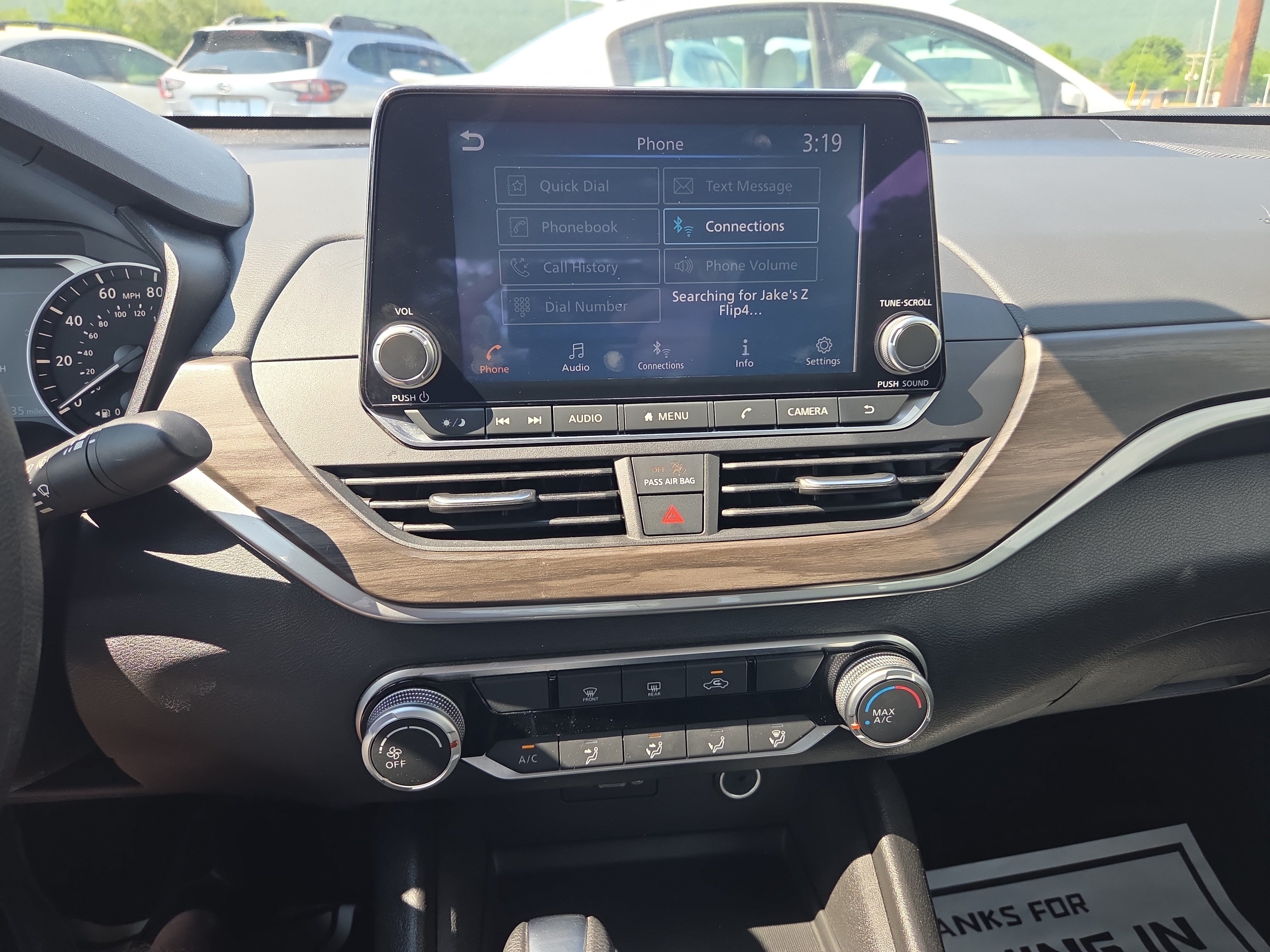 Used 2025 Nissan Altima 2.5 SV FWD image 25