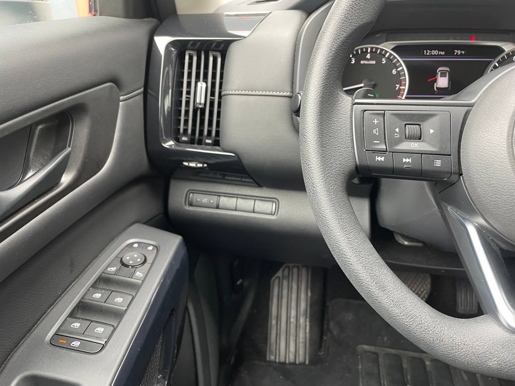 Certified 2024 Nissan Pathfinder S FWD image 12