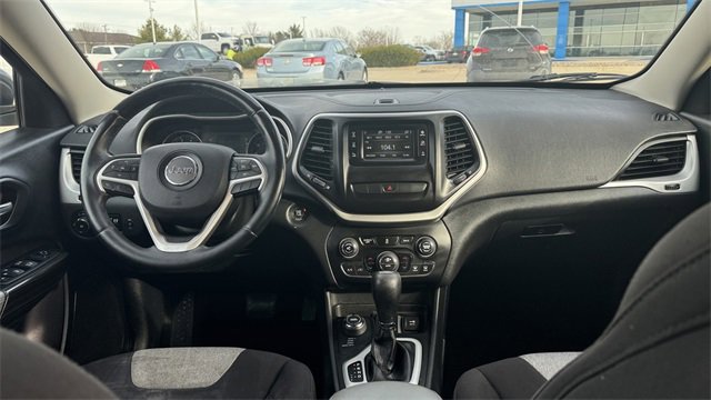 Used 2014 Jeep Cherokee Latitude w/ Comfort/Convenience Group image 15