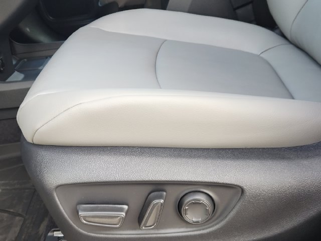New 2026 Toyota Sienna XLE FWD image 23