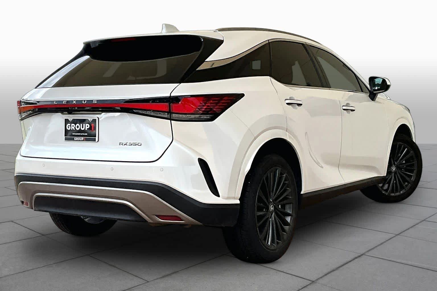 Used 2024 Lexus RX 350 Premium w/ Accessory Package (Z1) FWD image 11