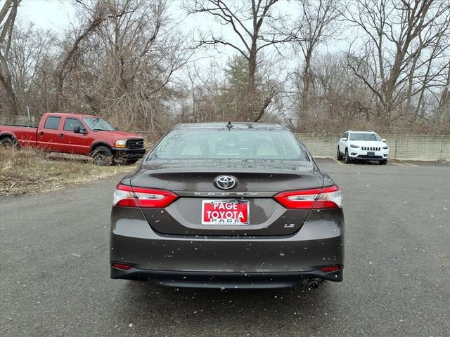 Used 2019 Toyota Camry LE image 7