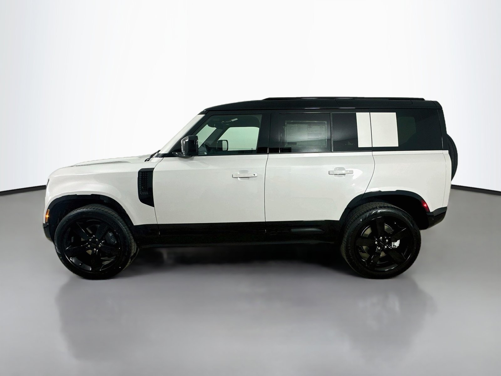 New 2026 Land Rover Defender 110 X-Dynamic SE AWD/4WD image 8