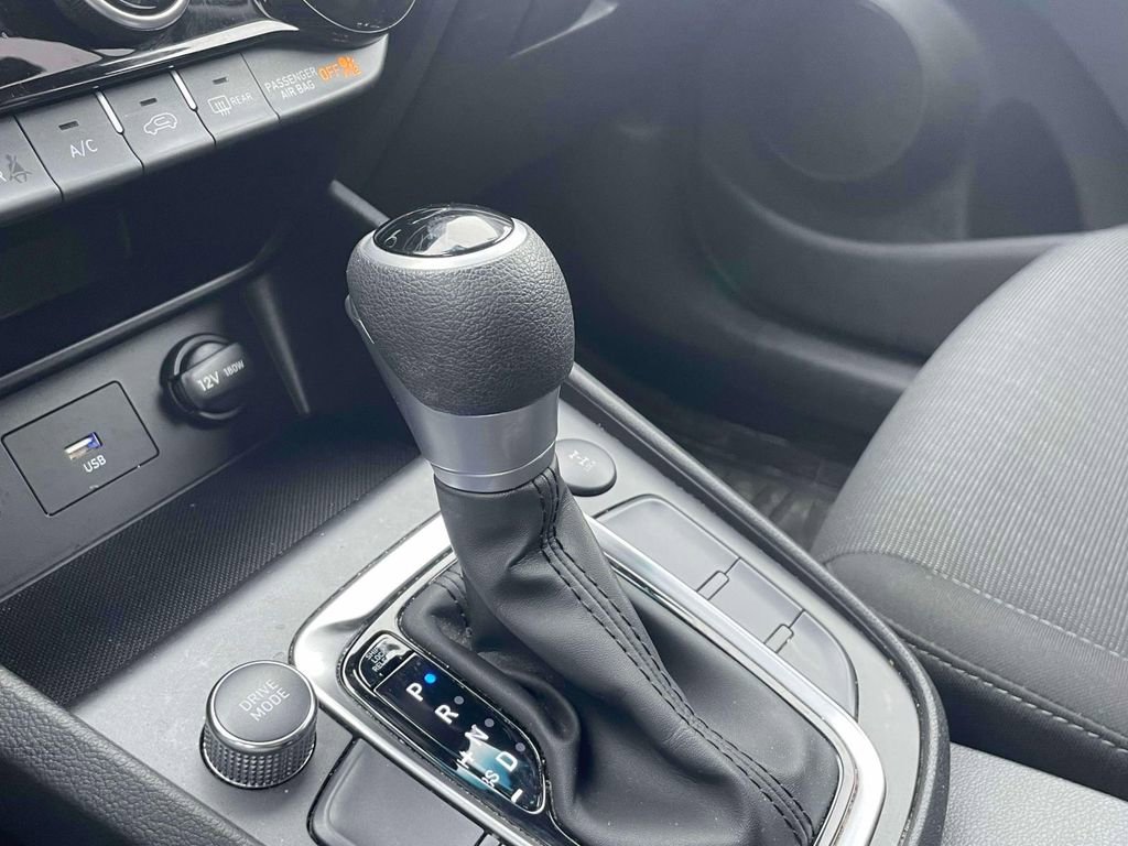 Used 2023 Hyundai Kona SEL image 29
