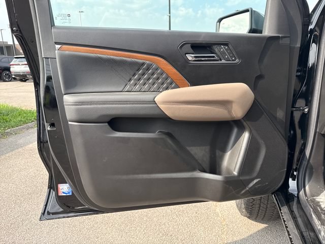New 2026 GMC Canyon Denali w/ LPO, Denali Black Edition AWD/4WD image 12