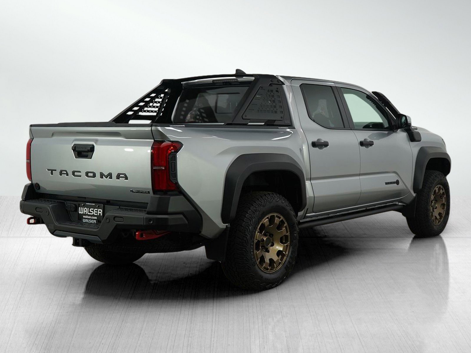 Used 2024 Toyota Tacoma Trailhunter image 5