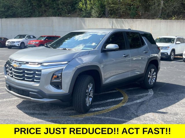 Used 2026 Chevrolet Equinox LT w/ Safety and Technology Package FWD image 8