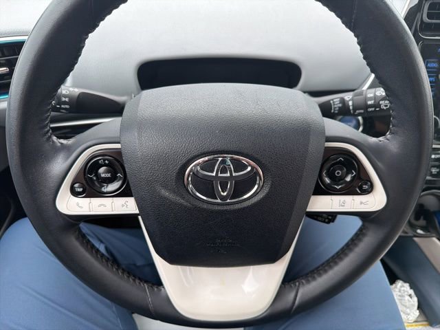 Used 2017 Toyota Prius Four FWD image 11