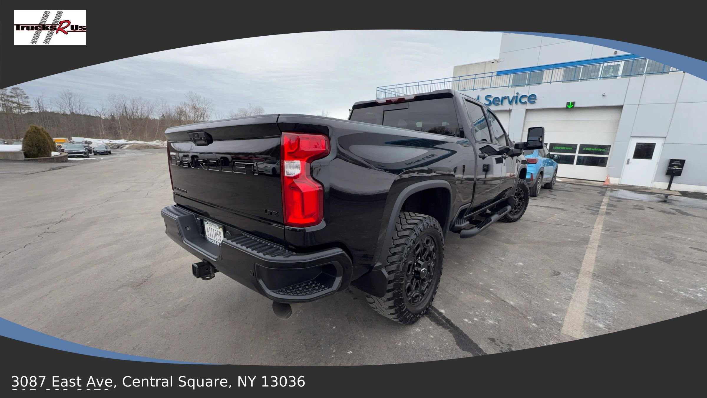 Used 2024 Chevrolet Silverado 3500 LTZ w/ LTZ Plus Package image 2