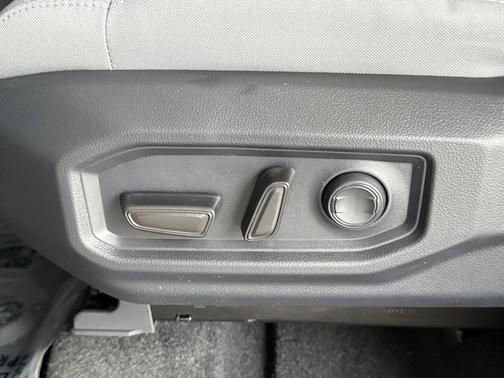 New 2025 Toyota Tundra SR5 AWD/4WD image 18