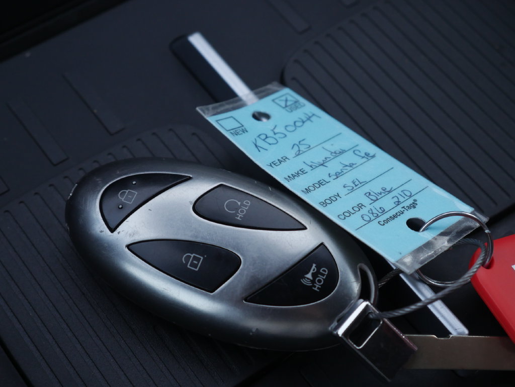 Used 2025 Hyundai Santa Fe SEL AWD/4WD image 55