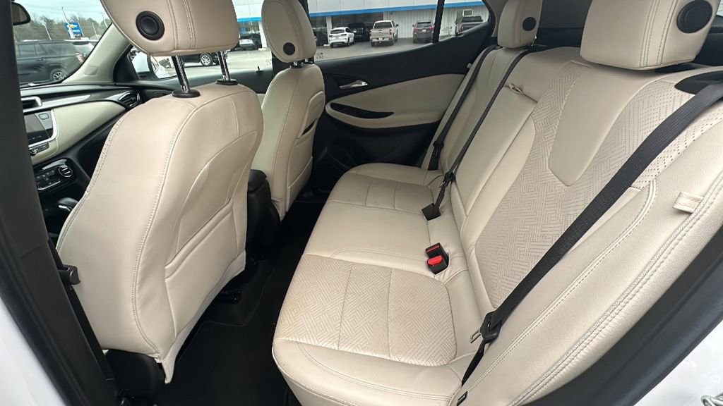 Used 2022 Buick Encore GX Essence w/ Advanced Technology Package image 16