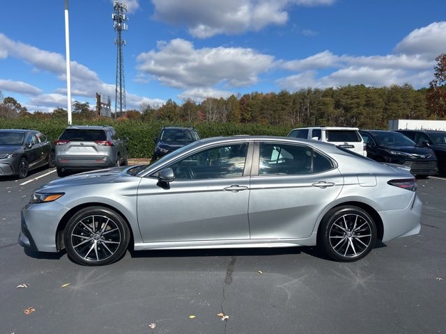 Used 2023 Toyota Camry SE image 8