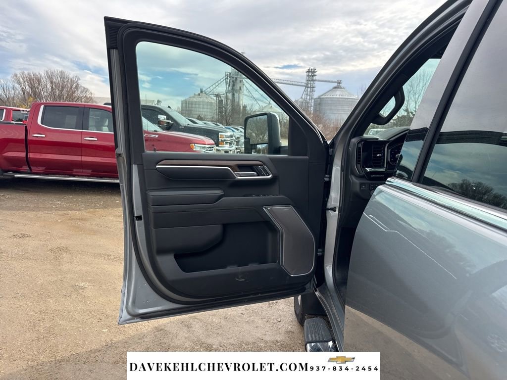 Used 2025 Chevrolet Silverado 2500 High Country w/ High Country Premium Package image 10