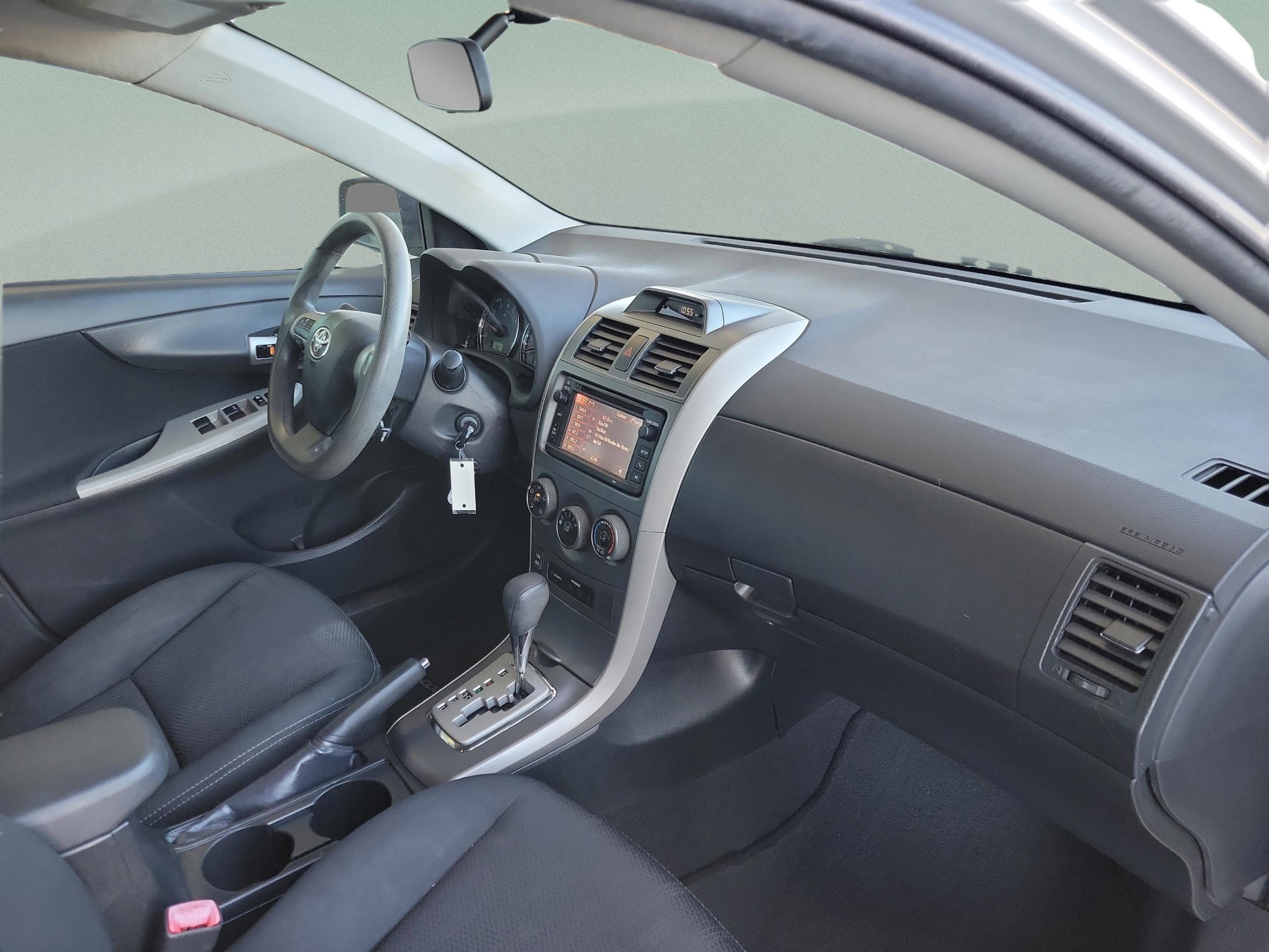 Used 2013 Toyota Corolla S image 10