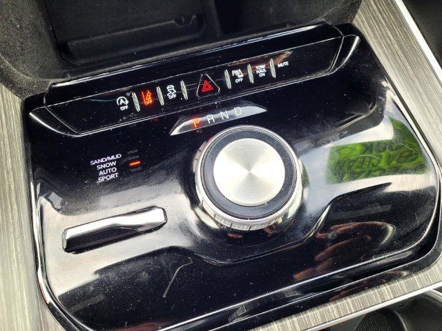 Used 2024 Jeep Wagoneer Series II AWD/4WD image 21