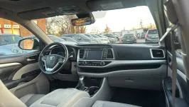 Used 2019 Toyota Highlander XLE AWD/4WD image 21