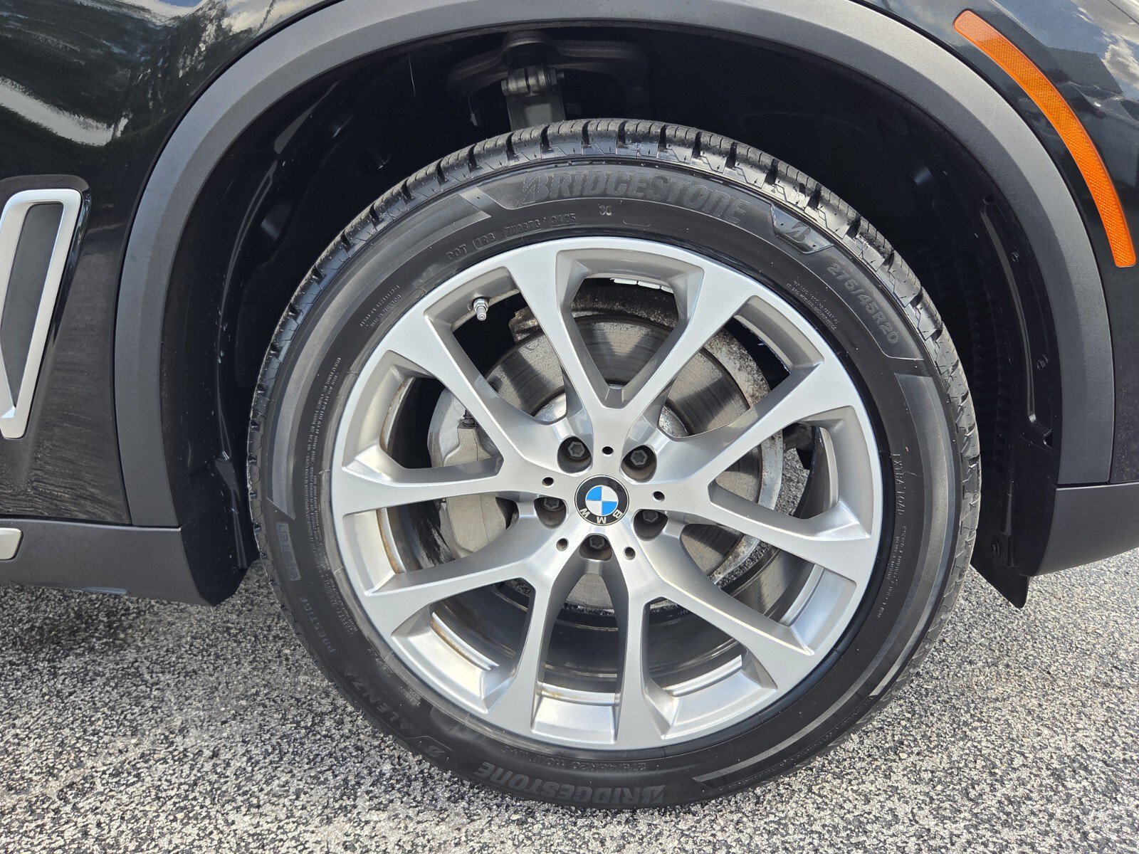 Used 2023 BMW X5 xDrive40i w/ Premium Package AWD/4WD image 9