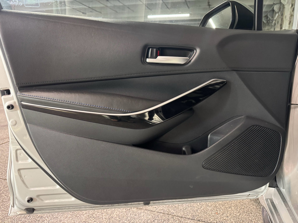 Used 2020 Toyota Corolla XSE image 15