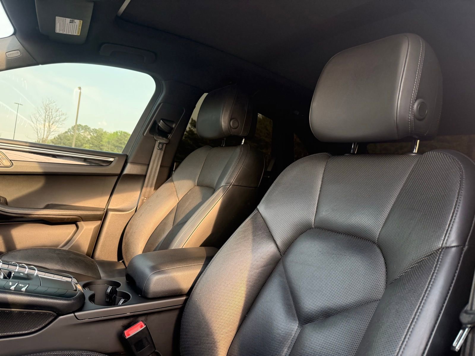 Used 2017 Porsche Macan S image 14