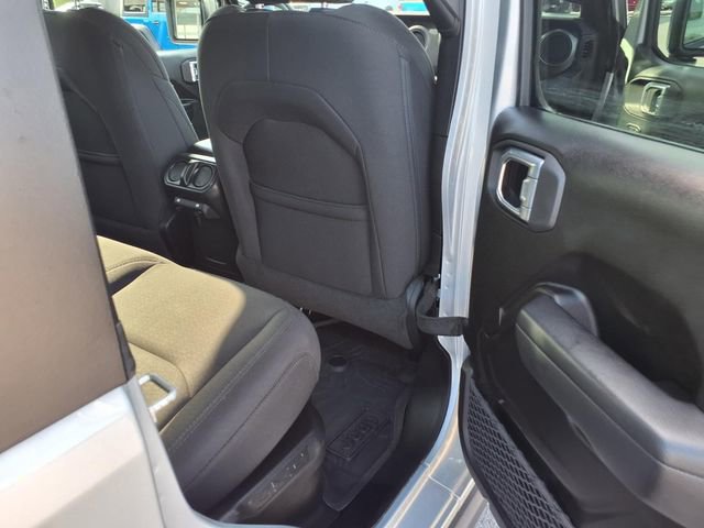 Used 2023 Jeep Wrangler Unlimited w/ Cold Weather Group AWD/4WD image 26