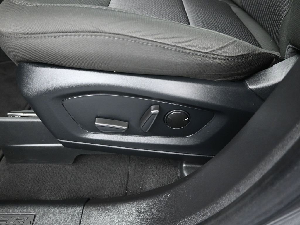 Certified 2023 Ford Explorer XLT RWD image 18